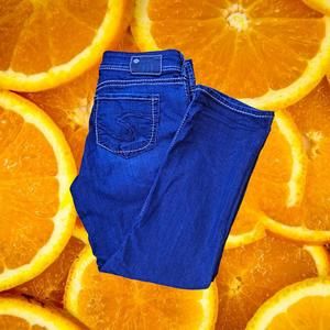 Silver Jeans Suki Capri with Decorative Buttons and Wide Stitching Size 29‎